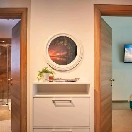 아파트 Alezzi & - Seafront Fancy *