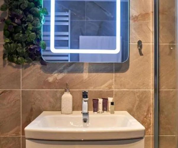 Alezzi Resort&spa - Seafront Fancy Apartment Năvodari