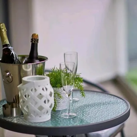 Alezzi & - Seafront Fancy *