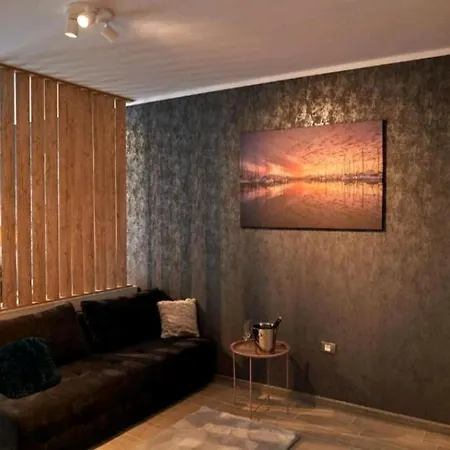 Apartament Alezzi & - Seafront Fancy Năvodari