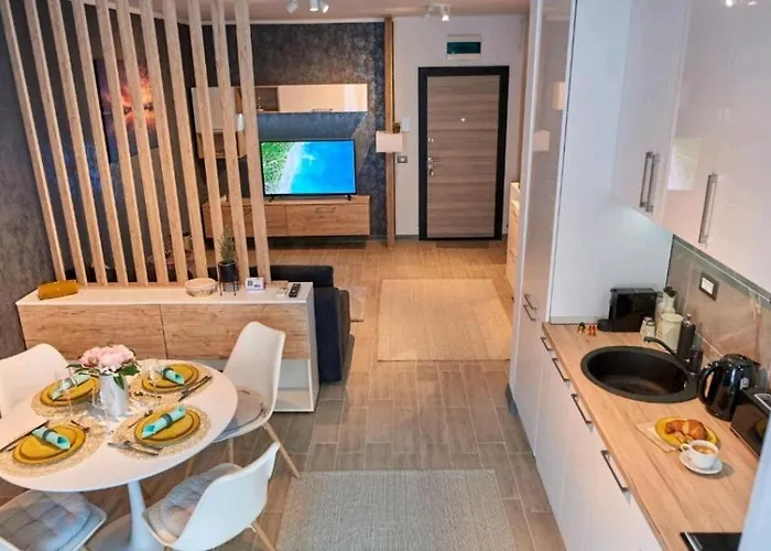 Alezzi & - Seafront Fancy *